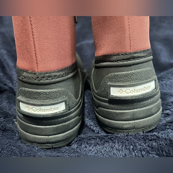 NWT COLUMBIA Powerbug Plus II Kids Boots Youth Sz 5  Dusty Pink/Beetroot - Picture 5 of 7
